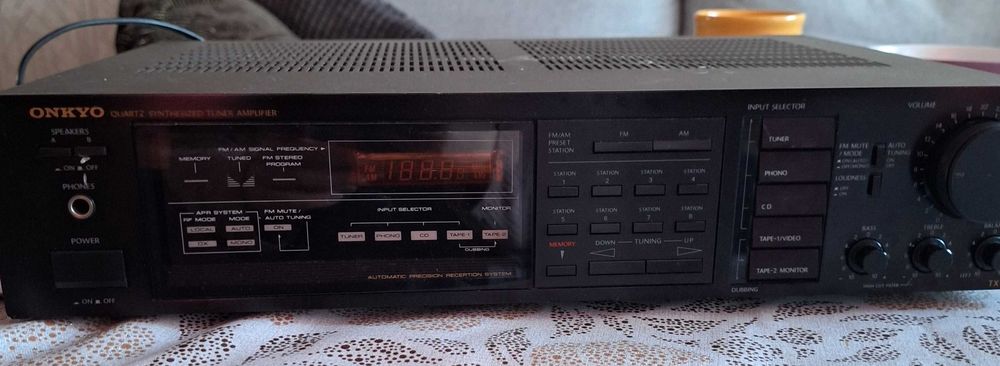 Amplituner Onkyo TX 7420