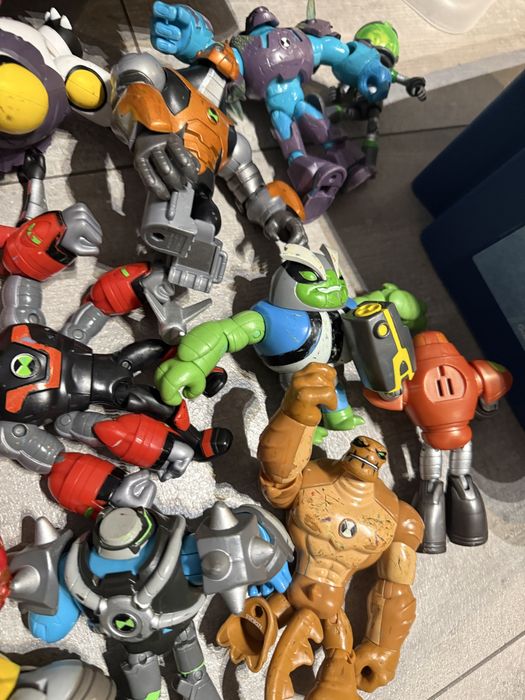 Zestaw zabawek Ben10 duzy zestaw  figurki zabawki