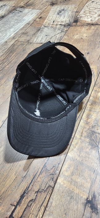 Czarna czapka z daszkiem unisex damska męska uni