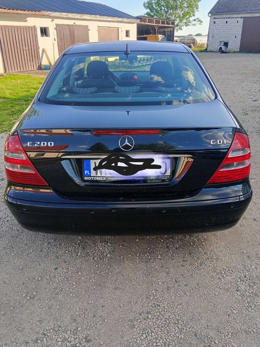 samochód mercedes