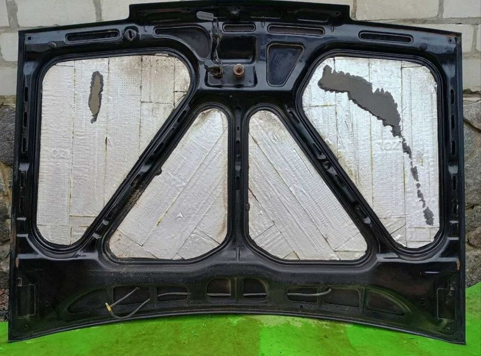 Капот на  ВАЗ 2109