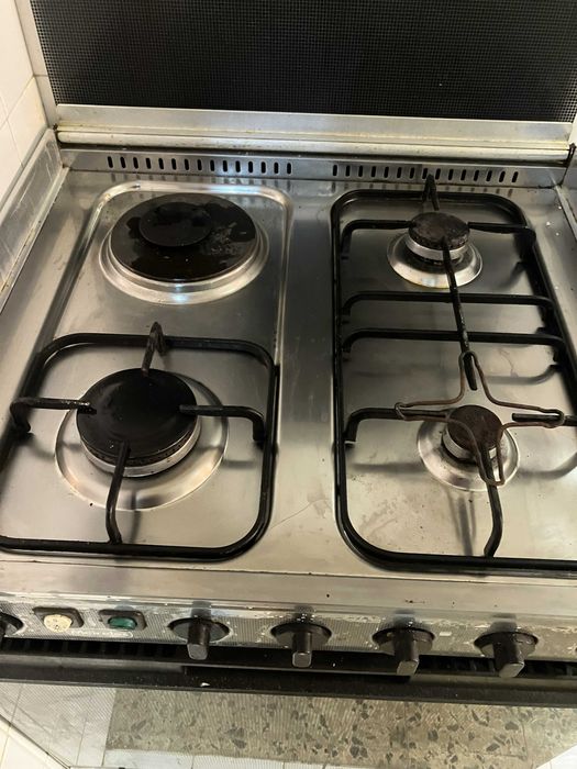 Fogão a gás usado