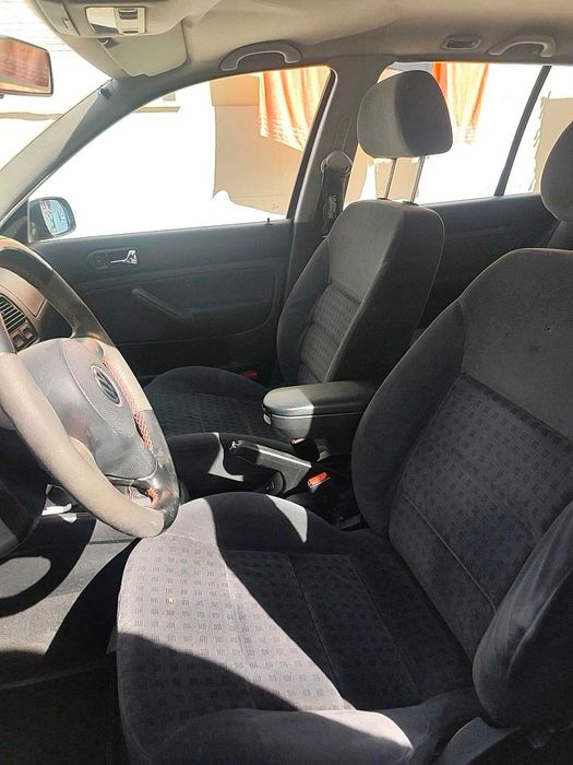 VW Golf 1.4i 25 Anos — photo 5
