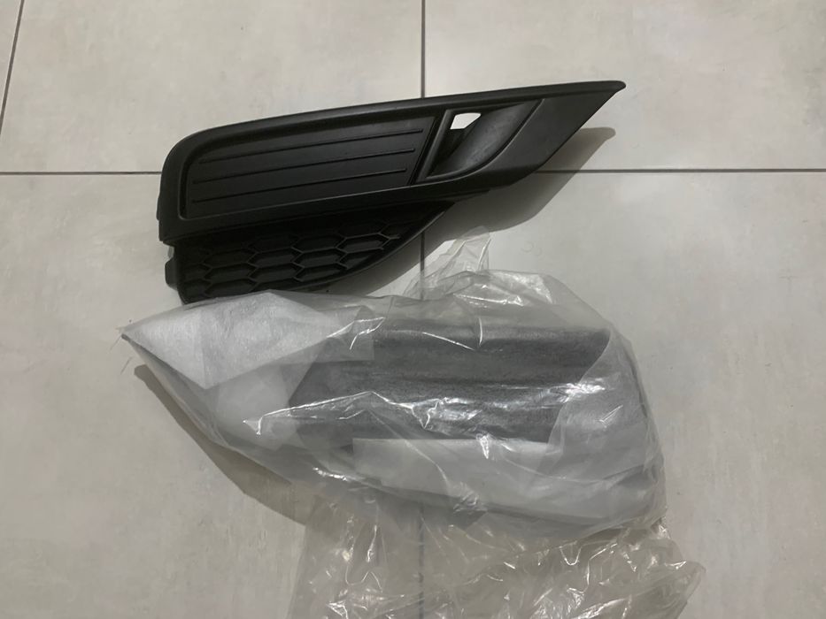 решетка противотуманной фары CR-V 16год