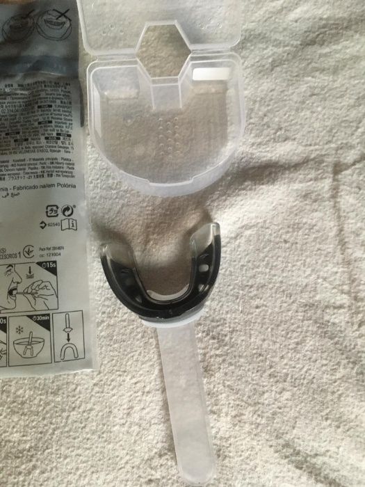 Luvas e goteira para box