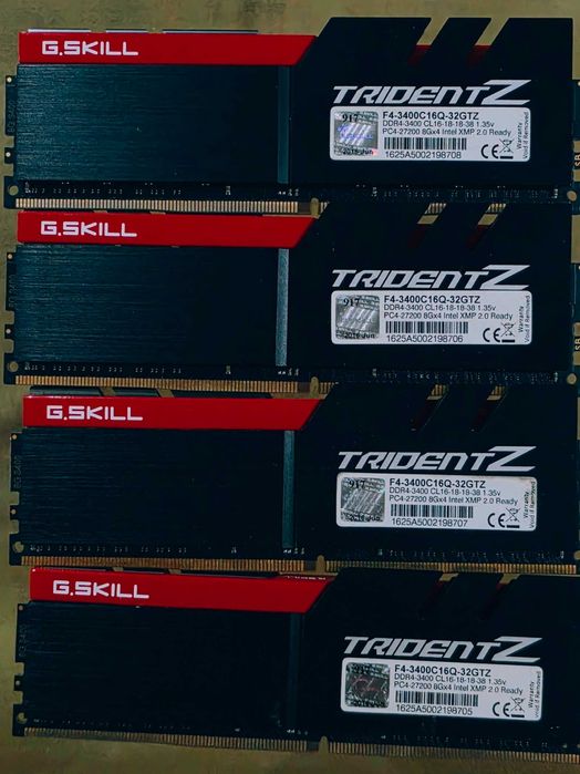 Memória RAM 32GB DDR4 G.Skill 4x8GB
