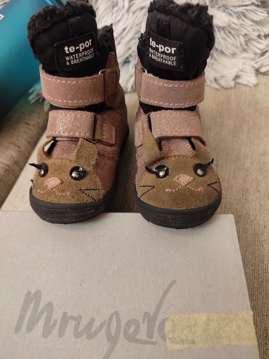 Mrugała , nieprzemakalną membraną rozm. 23