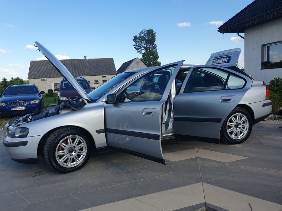 * * VOLVO S60 * * 2002r * * 2.4D * * Automat * * Bardzo Ładny Stan * *