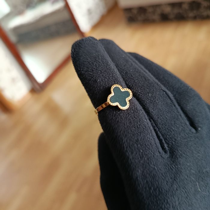 Каблучка Ван Кліф.