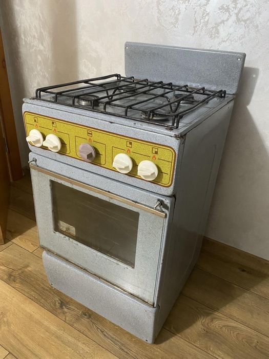 Газова плита з духовкою