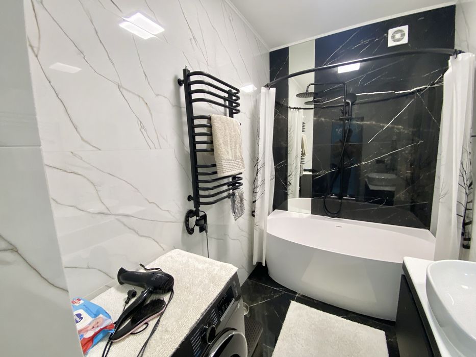 Продається квартира. ЖК Липки. Вул. Мазепи. 83 м². Шикарний ремонт.
