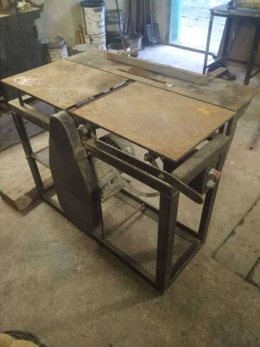 Продам деревообрабатывающий станок