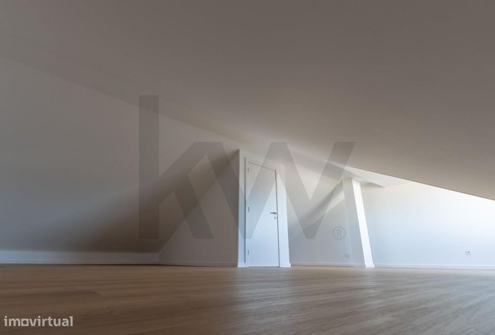Moradia em condominio com jardim e piscina privados