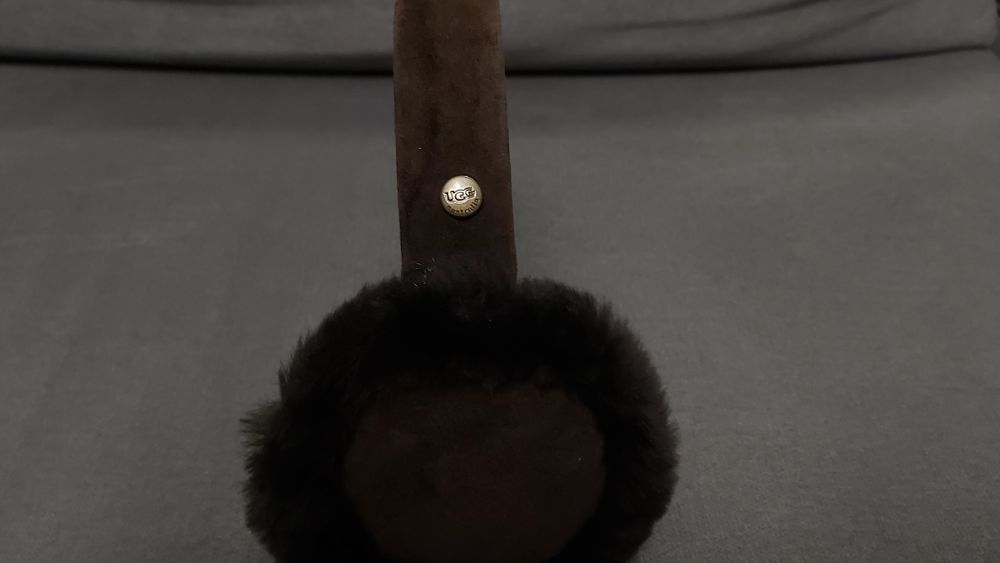 Наушники UGG женские. Оригинал в отличном состоянии