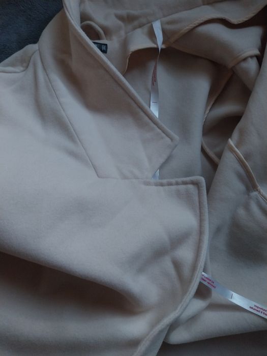 Plaszcz ķremowy Missguided 42 xl jasny długi pasek nowy