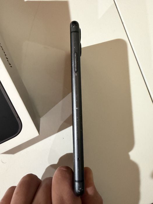 iPhone 11 em otimo estado