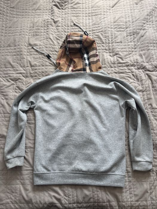 зипка Burberry серая L