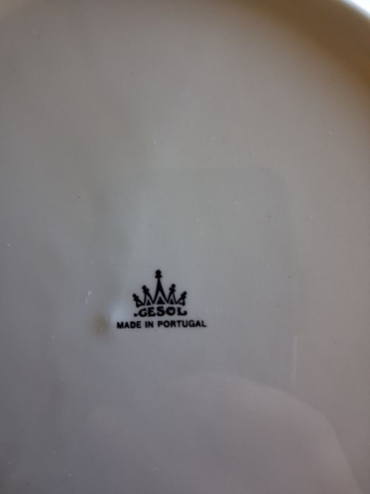 Serviço pratos gesol rosas