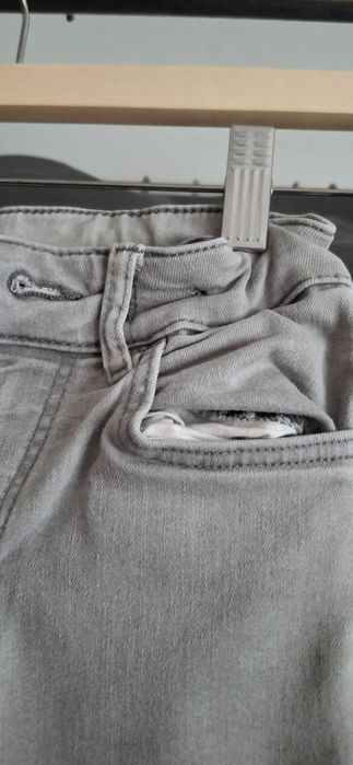 Jeans cinzentos skinny