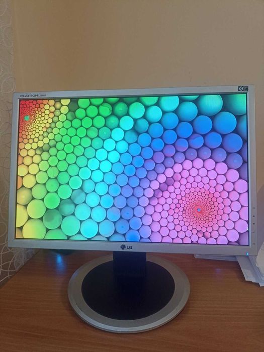 Продам монітор Lg l193ws