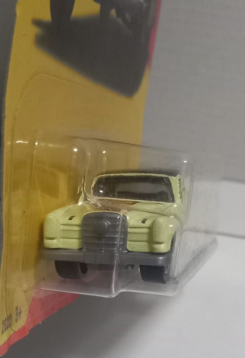 62 mercedes-benz 220 SE matchbox