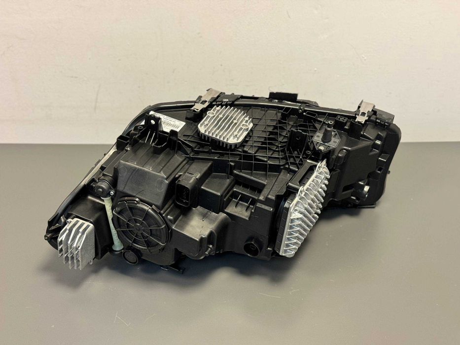 Prawa Lewa Lampa Reflektor BMW 5 G30 G31 Przed Lift Adaptive LED