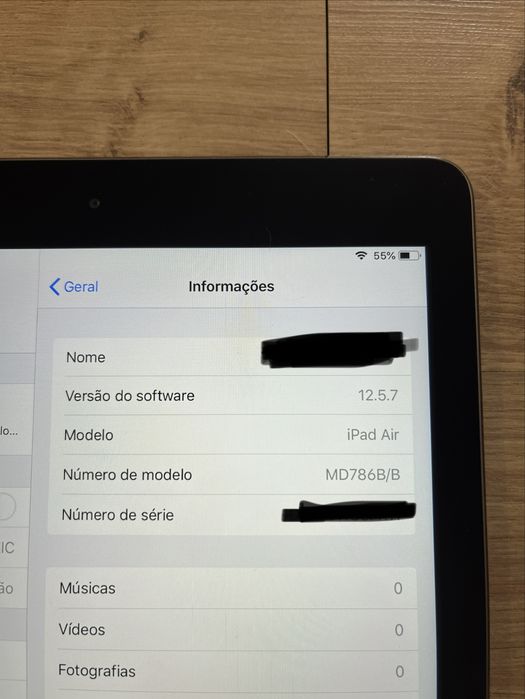 Apple iPad Air - 1a Geração - 32GB, Wi-Fi, 9.7" - Cinzento MD786B/B - A1474