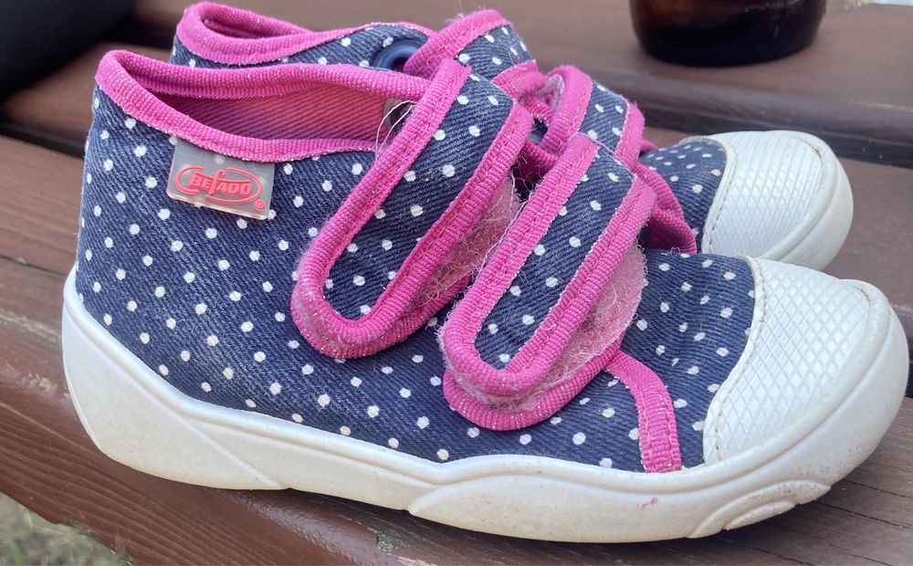 Trampki dla dziewczynki rozmiqr 24 używane