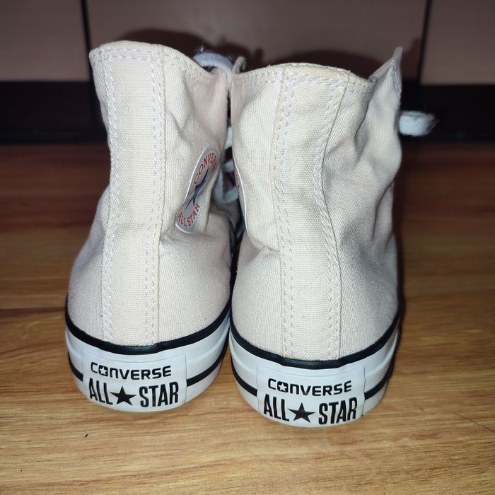 Sprzedam trampki Converse.