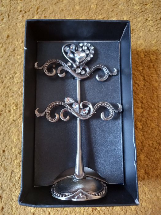 Wieszak na biżuterię