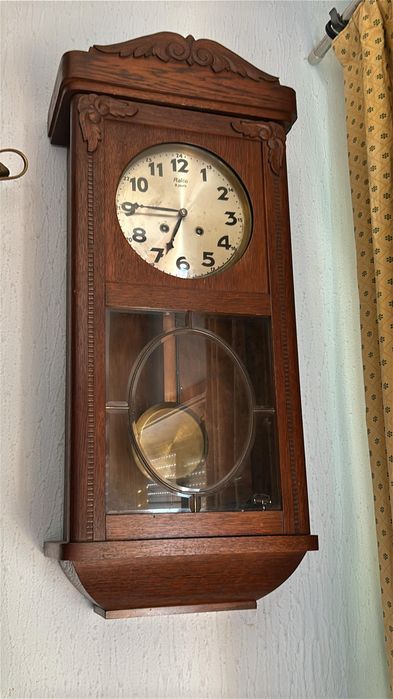 Relógio antigo a funcionar