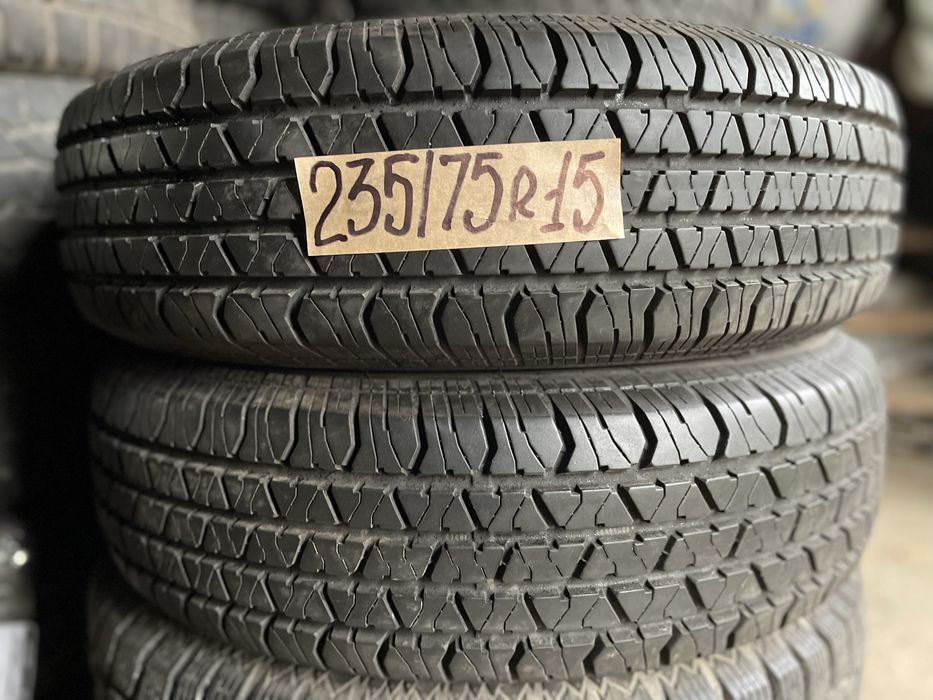Шини Р 15 235/75,  болото,М/Т ,комплекти,пари.
