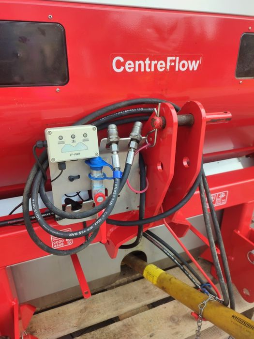 Rozsiewacz Kverneland CL