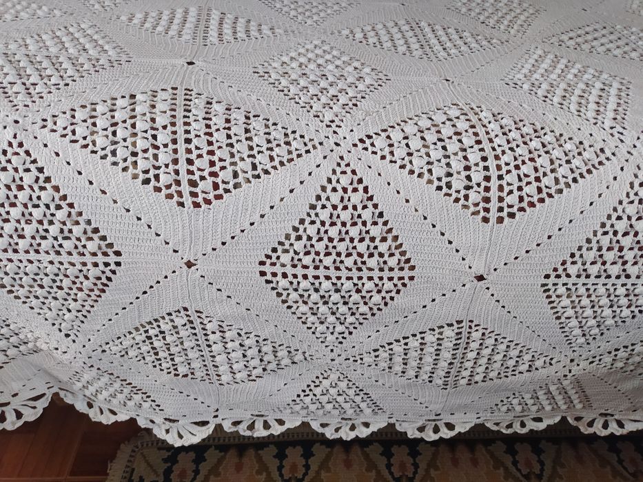 Colcha em crochê branca