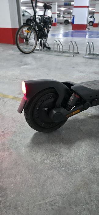 Trotinete Elétrica Ninebot Max G3 – Como Nova!