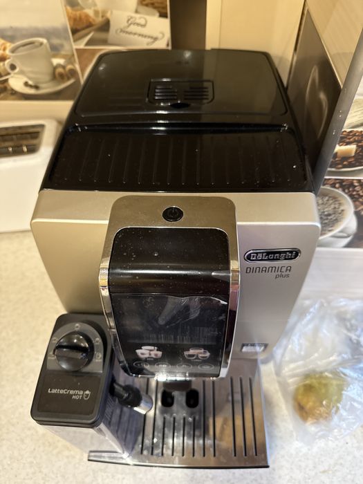 Кавомашина Delonghi Dinamica plus