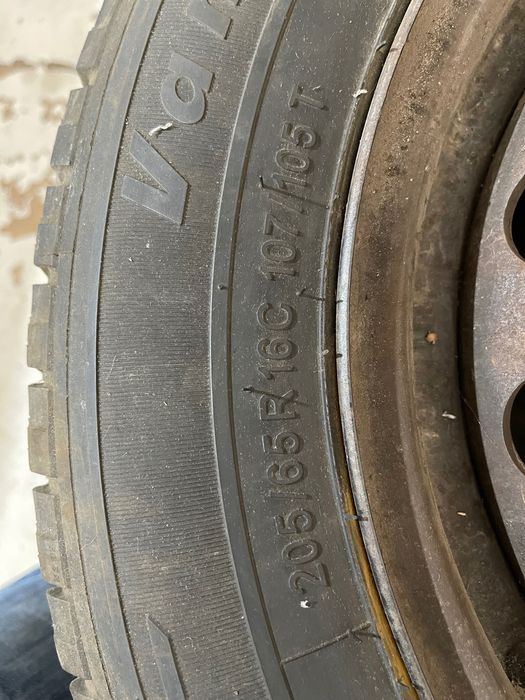 Mercedes pneus jantes 205/65/16 comerciais