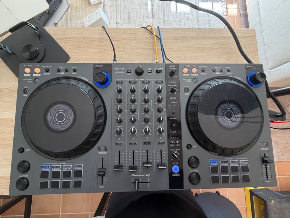 Controladora DDJ FLX6-GT - como nova