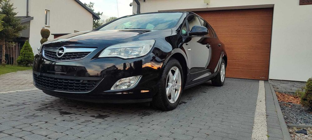 Opel Astra J 1,7 diesel 2010