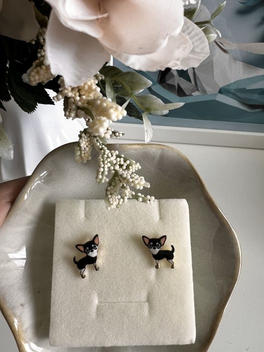 Urocze kolczyki z czarnym Chihuahua - na prezent