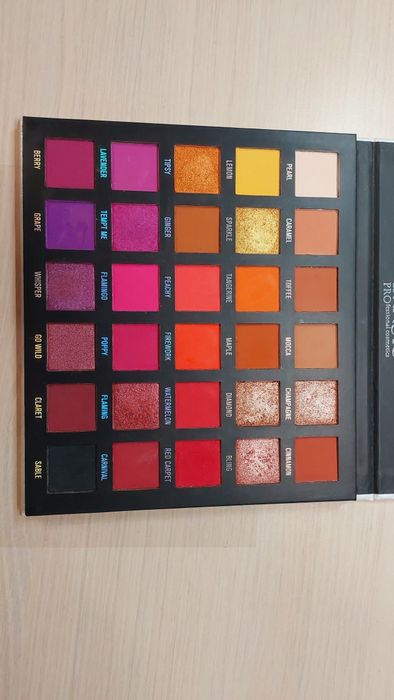 Палетка тіней IMAGIC PROfessional cosmetic 30 кольорів