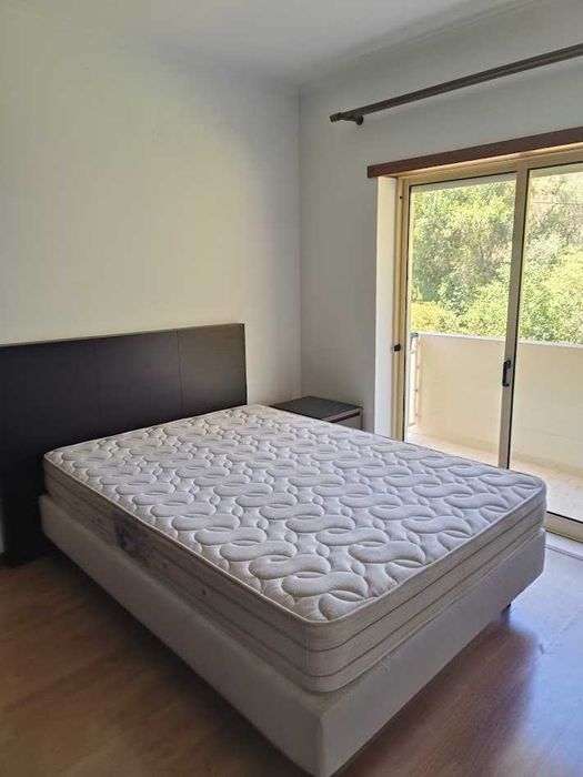 Alugo Apartamento T2 com garagem