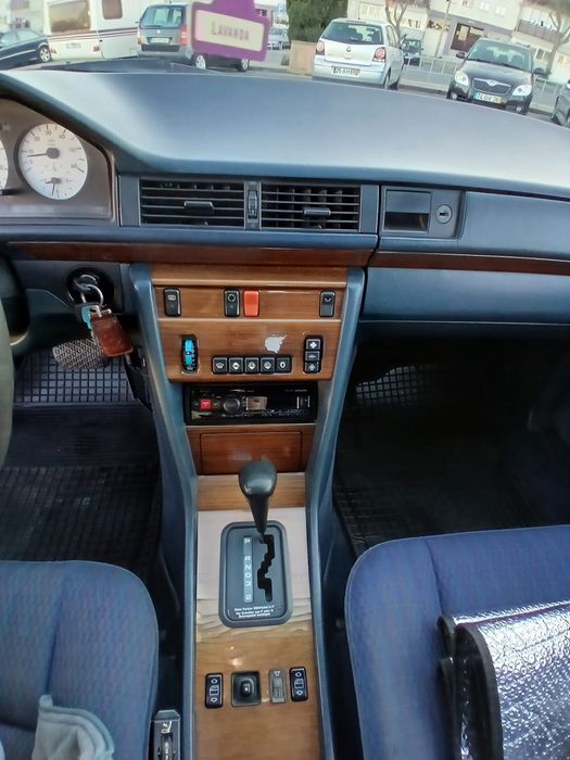 Mercedes benz E. 2.5 caixa automática