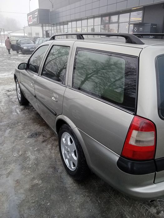 Продам надійне сімейне авто