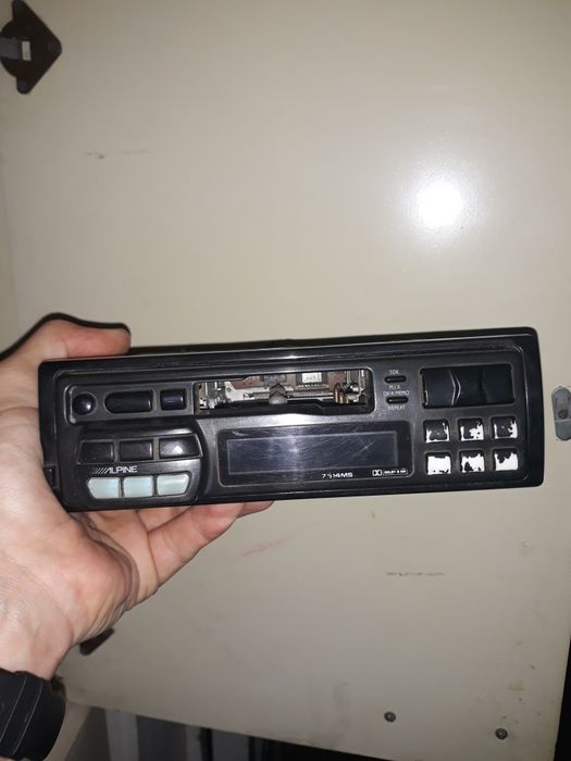 Автомагнитола Alpine