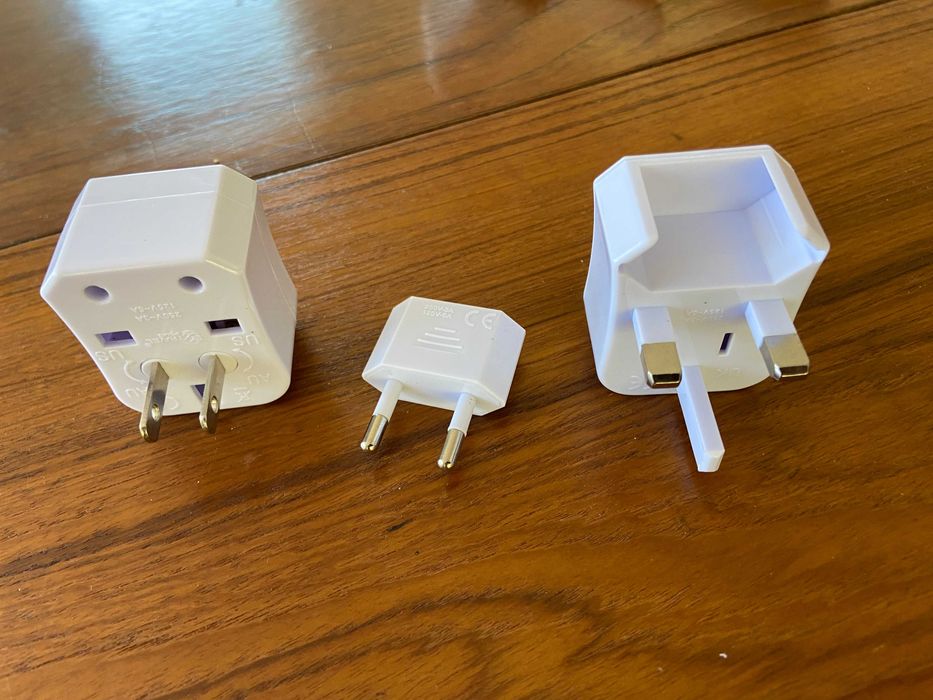 Adaptador de tomada para EUR / USA / UK