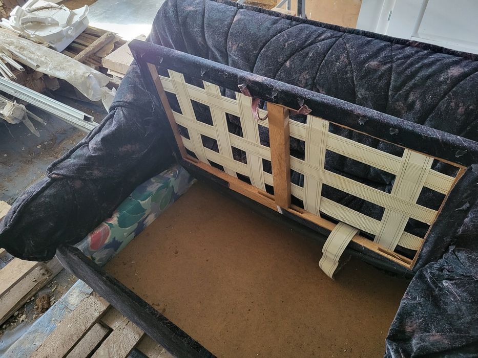 Sofa 2 osobowa na działkę.