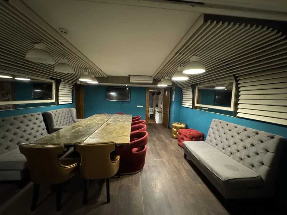 Фасадне приміщення 320 кв.м, літня Тераса, Центр, Саксаганского 129