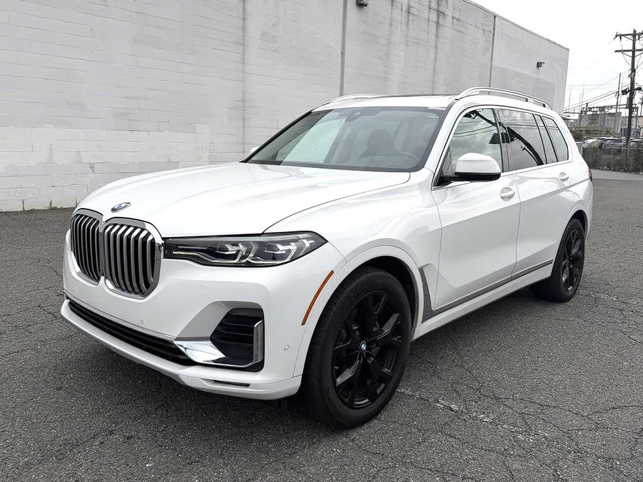 BMW X7      2020