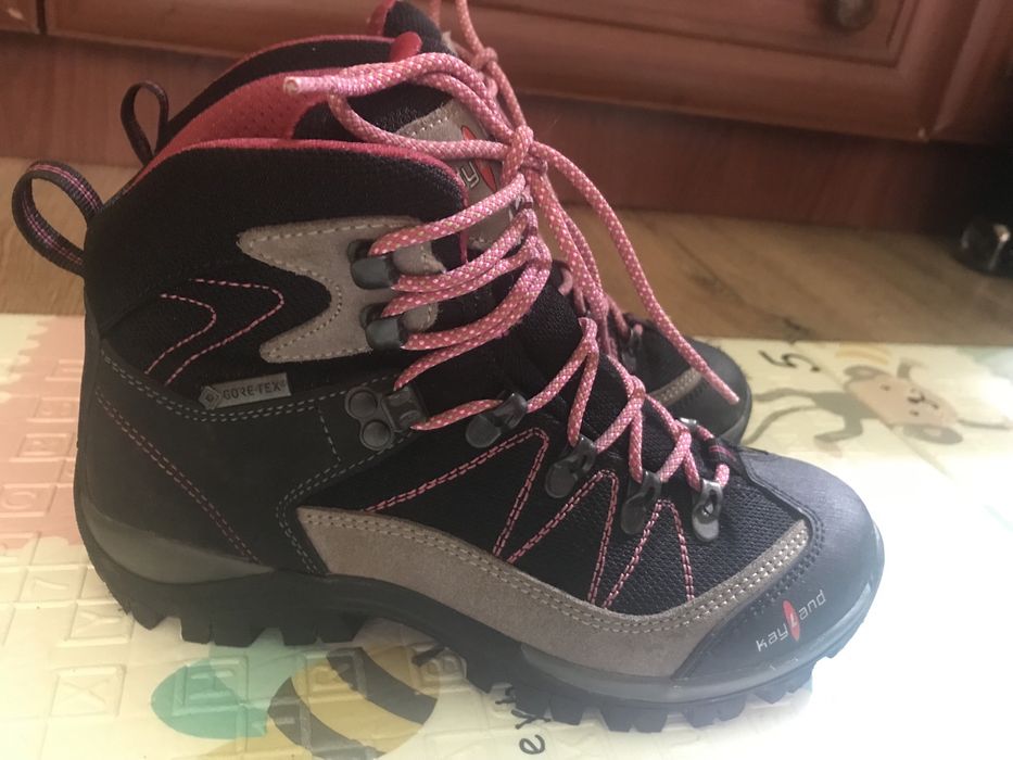 Ботинки, кросівки, чоботи фірмові, стан чудовий